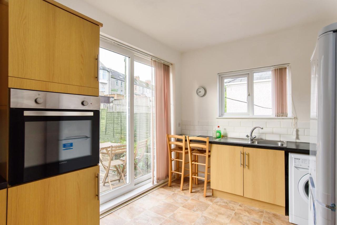 Handpost View Apartment นิวพอร์ต ภายนอก รูปภาพ